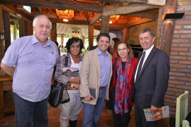 Samuel Silveira e diretoria da Abrajet-RS em visita ao Vila Ventura
