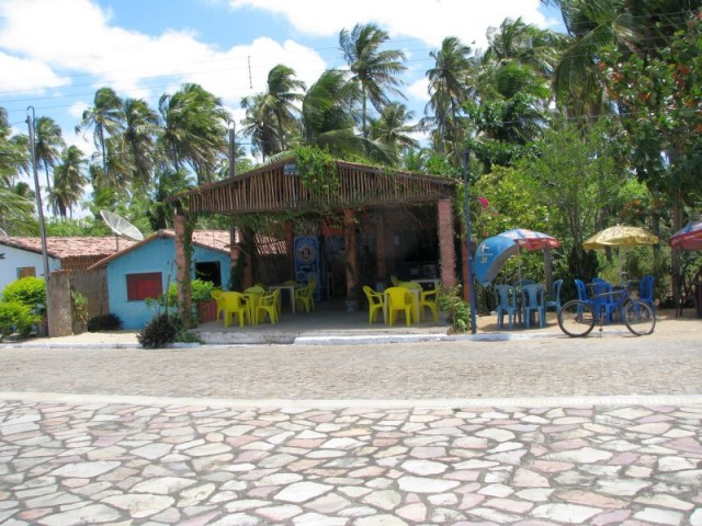 Bar do Tico, na praia do Cardeiro