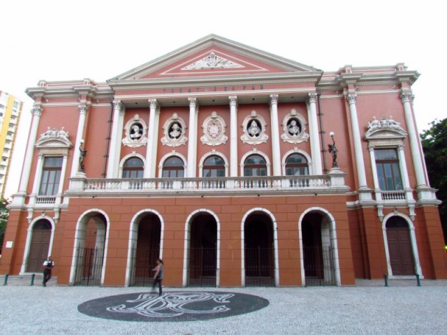 Theatro da Paz, no centro histórico de Belém, retrata a época áurea da borracha.