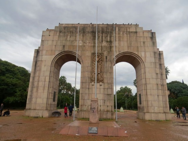 Monumento ao expedicionário no Parque Farroupilha