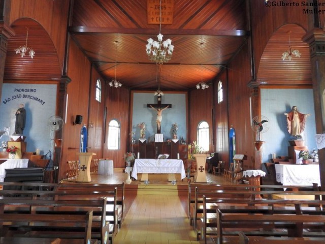 Igreja de madeira