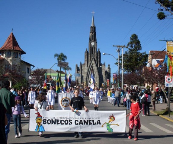 Festival de Bonecos de Canela